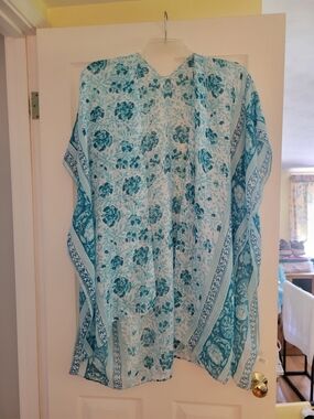 Lightweight Floral Kimono in Aqua & White
